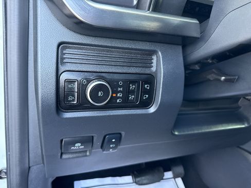Used 2025 Ford F350 Lariat w/ Lariat Ultimate Package AWD/4WD image 21