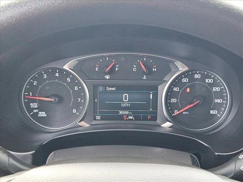 Used 2024 GMC Terrain SLE image 10