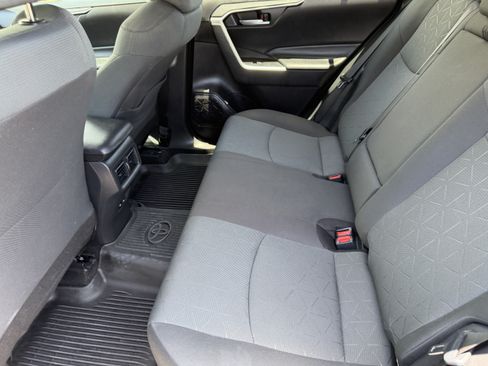 Used 2023 Toyota RAV4 XLE w/ Convenience Package FWD image 21