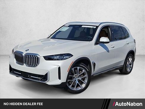 Used 2024 BMW X5 xDrive50e w/ Parking Assistance Package AWD/4WD image 1
