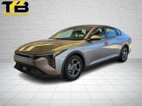 Used 2025 Kia K4 FWD image 1