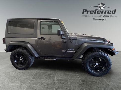 Used 2018 Jeep Wrangler Sport AWD/4WD image 8