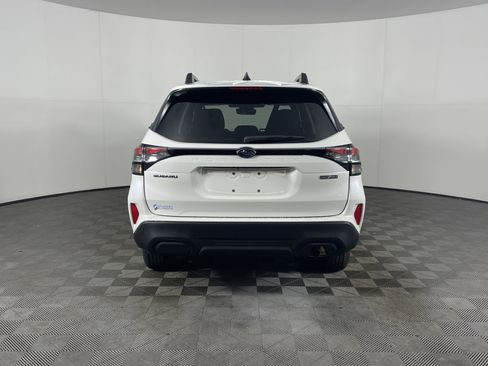 New 2025 Subaru Forester Premium image 4