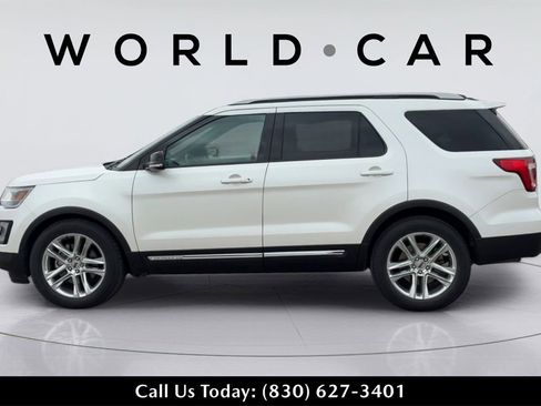 Used 2016 Ford Explorer XLT w/ Equipment Group 202A image 6