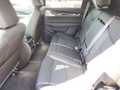 Used 2021 Cadillac XT5 Premium Luxury image 11