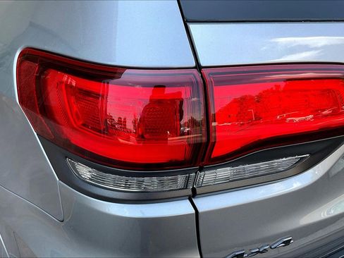 Used 2019 Jeep Grand Cherokee High Altitude AWD/4WD image 22
