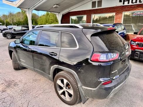 Used 2021 Jeep Cherokee Limited AWD/4WD image 3