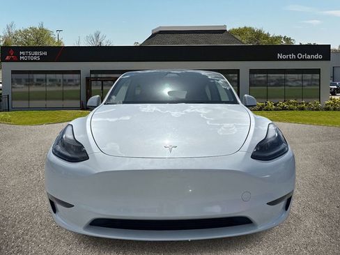 Used 2024 Tesla Model Y Long Range RWD image 8