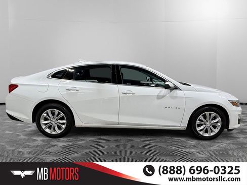 Used 2024 Chevrolet Malibu LT FWD image 2