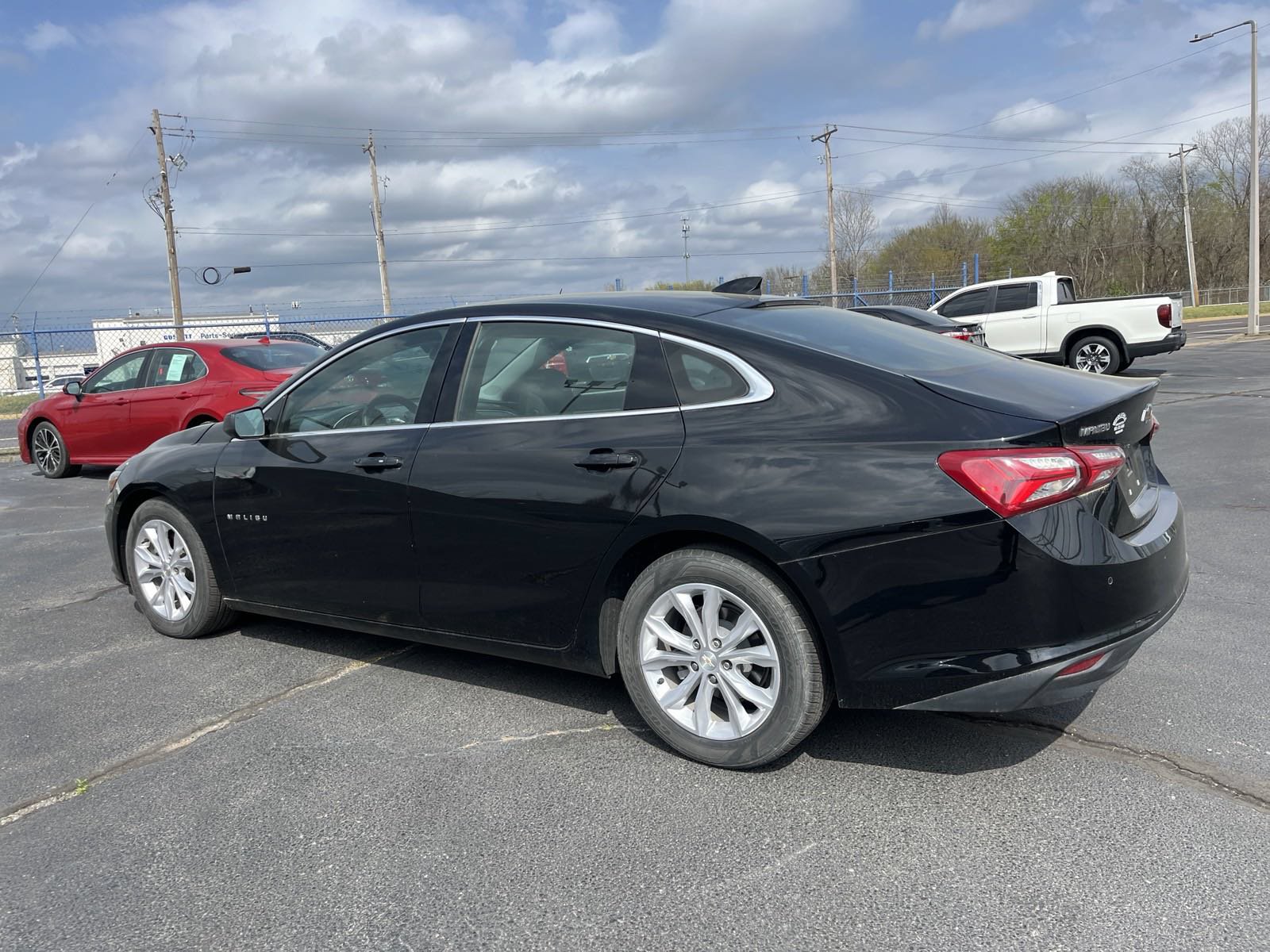 Used 2021 Chevrolet Malibu LT FWD image 3