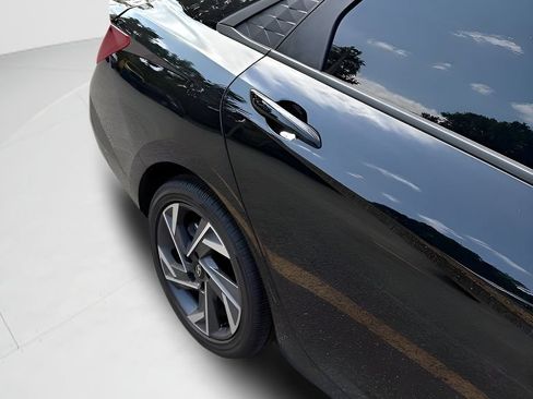 Used 2025 Hyundai Elantra Sport w/ Cargo Package FWD image 9