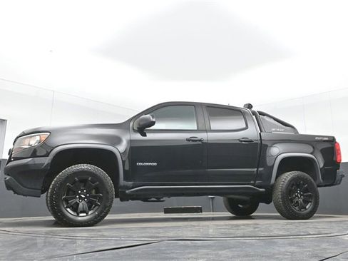 Used 2019 Chevrolet Colorado ZR2 w/ ZR2 Midnight Special Edition image 45