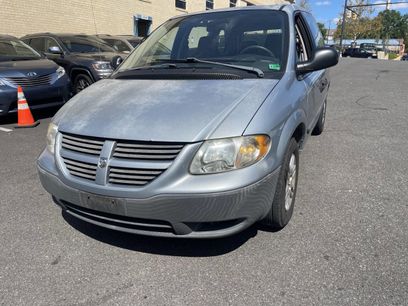Used 2005 Dodge Caravan SE