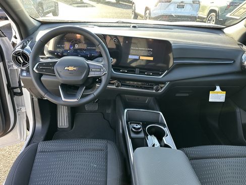 New 2026 Chevrolet Equinox LT w/ Safety and Technology Package image 12