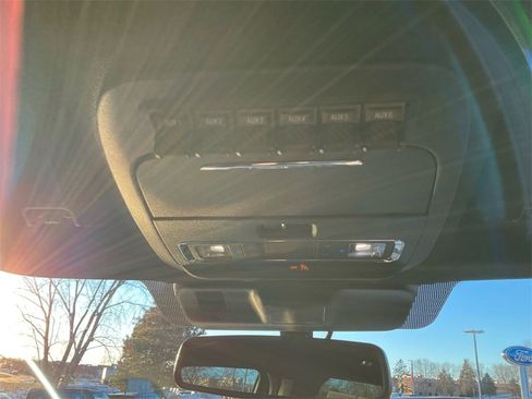 Used 2024 Ford F450 Platinum w/ FX4 Off-Road Package image 19