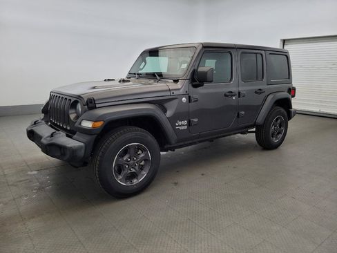 Used 2018 Jeep Wrangler Unlimited Sport S AWD/4WD image 2