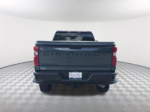 Used 2020 Chevrolet Silverado 2500 Custom w/ Custom Value Package AWD/4WD image 5