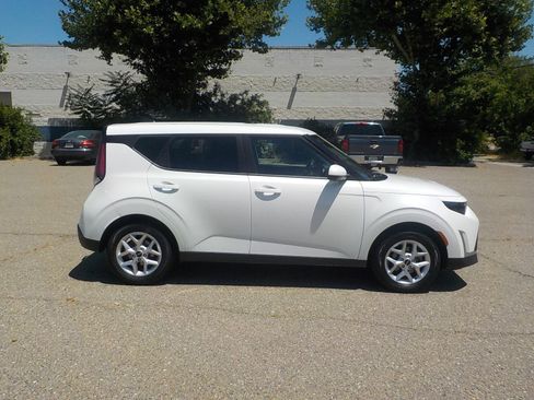 Used 2024 Kia Soul LX w/ Option Group 015 image 6