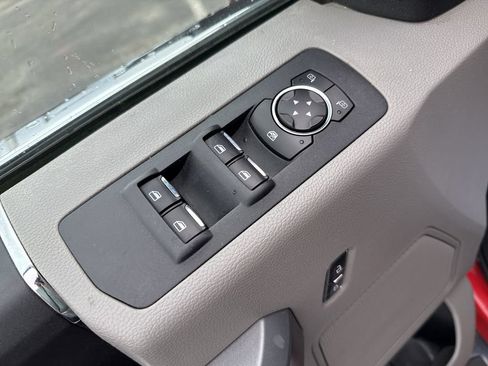 Used 2016 Ford F150 XLT AWD/4WD image 13