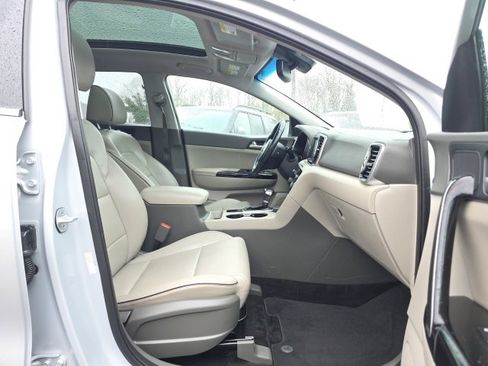 Used 2019 Kia Sportage EX w/ EX Premium Package image 21