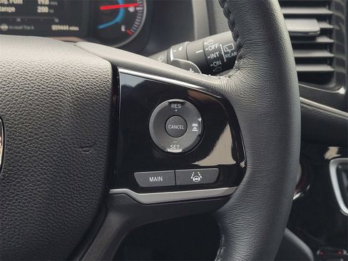 Used 2021 Honda Pilot Touring image 27