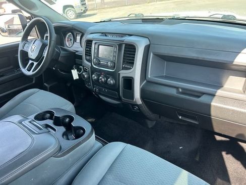 Used 2017 RAM 1500 Express AWD/4WD image 30