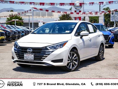 Certified 2025 Nissan Versa SV w/ Trunk Package FWD image 1