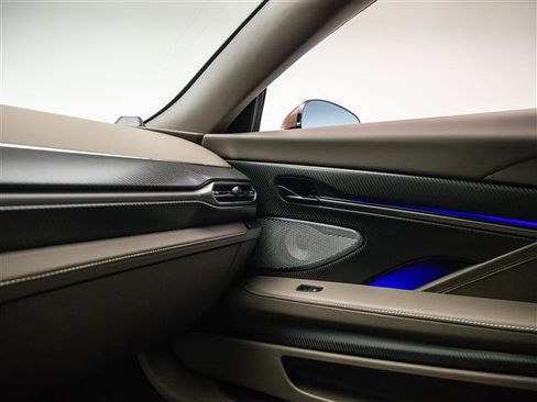 New 2026 Aston Martin Vanquish image 25