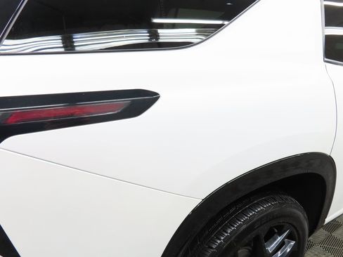 Used 2024 Chevrolet Traverse RS w/ LPO, Floor Liner Package image 38