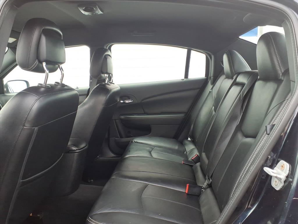 Used 2011 Chrysler 200 Limited FWD image 8