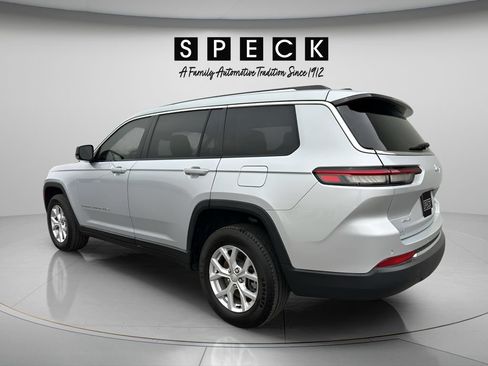 Used 2023 Jeep Grand Cherokee L Limited AWD/4WD image 3