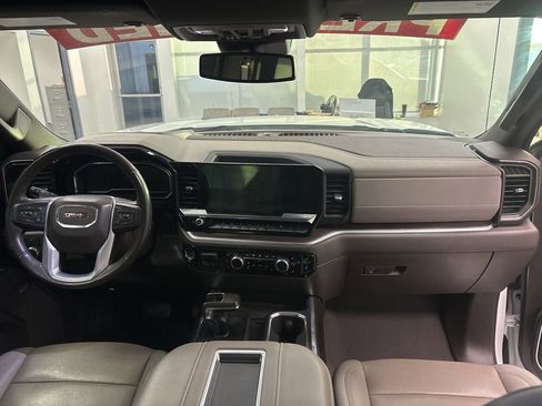 Used 2022 GMC Sierra 1500 SLT image 12