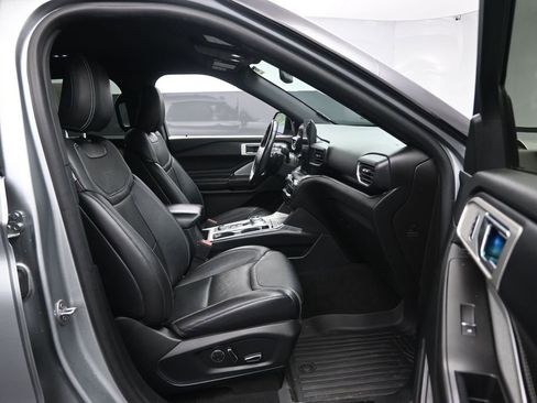 Used 2020 Ford Explorer ST w/ Premium Technology Package AWD/4WD image 30