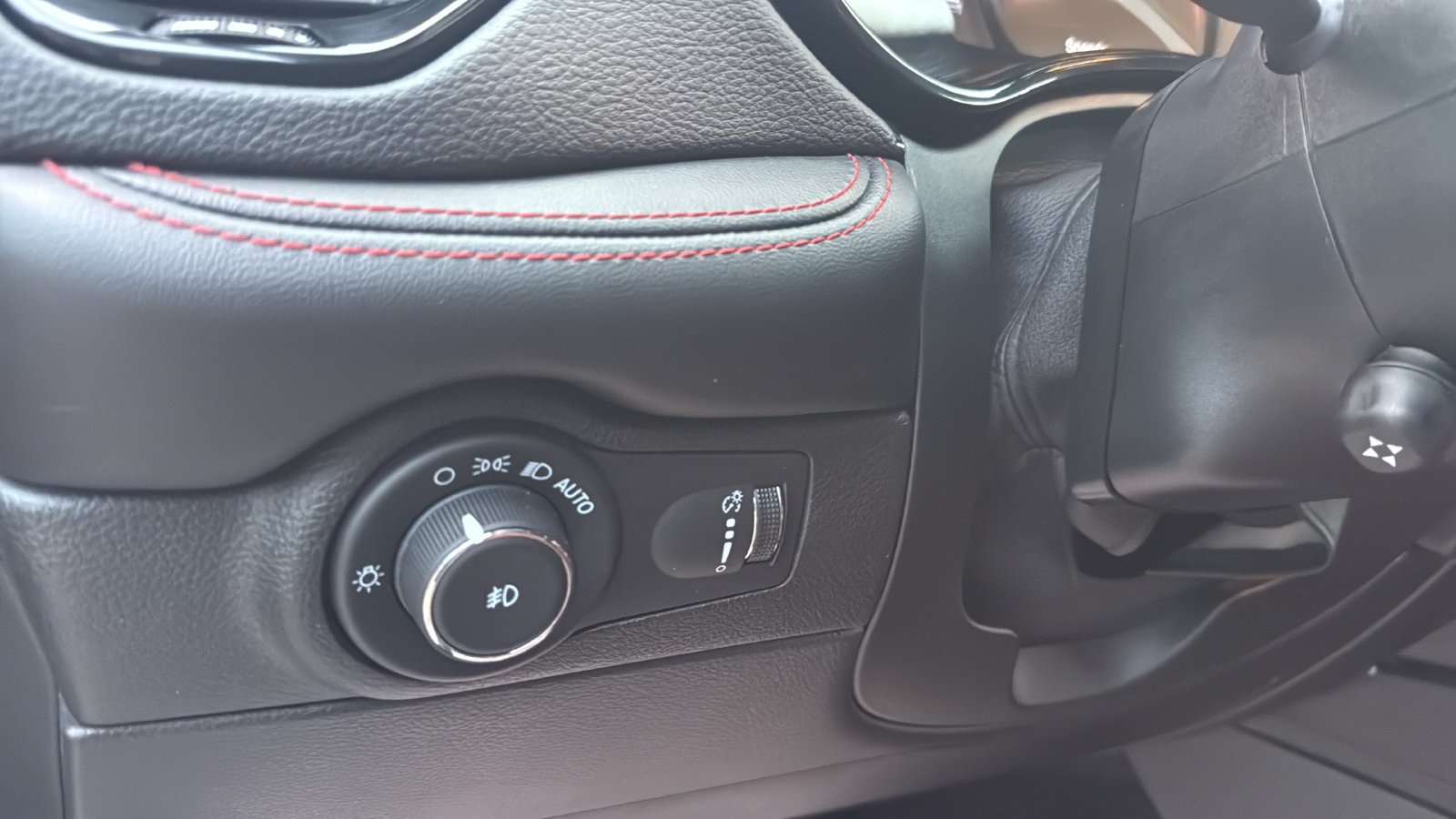Used 2023 Dodge Durango GT RWD image 17