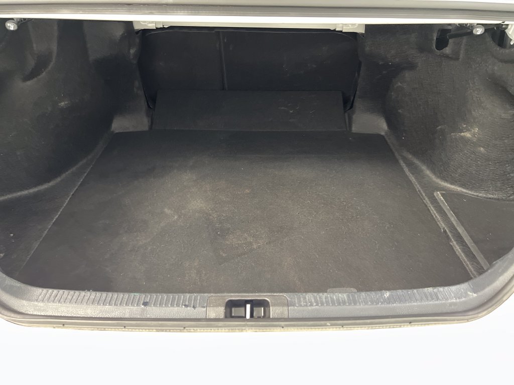 Used 2025 Toyota Camry SE FWD image 33