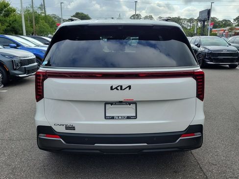 New 2026 Kia Carnival SX Prestige FWD image 5