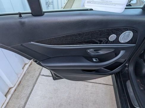 Used 2019 Mercedes-Benz E 300 4MATIC image 20