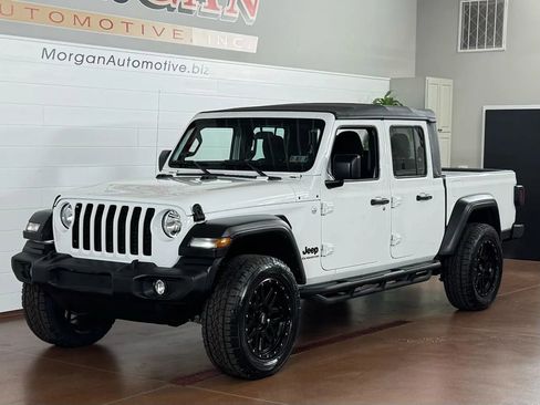 Used 2021 Jeep Gladiator Sport w/ Trailer Tow Package AWD/4WD image 7