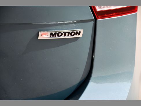 Used 2020 Volkswagen Tiguan SE AWD/4WD image 26