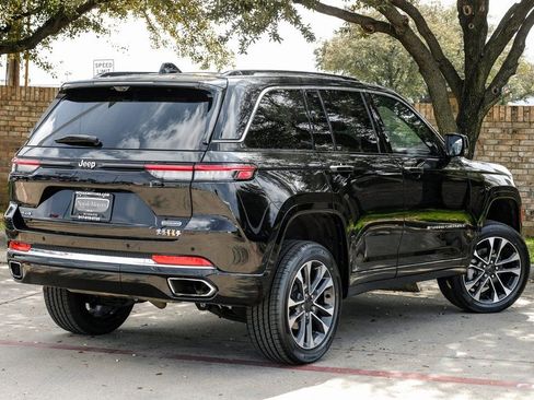 Used 2023 Jeep Grand Cherokee Overland w/ Luxury Tech Group IV image 16