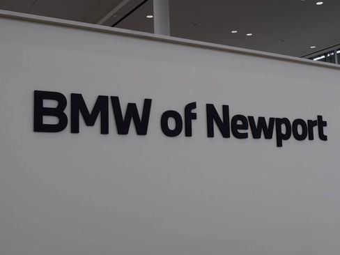 Used 2023 BMW 330i xDrive Sedan w/ M Sport Package AWD/4WD image 4