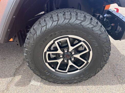 Used 2025 Jeep Wrangler Unlimited Rubicon w/ Steel Bumper Group AWD/4WD image 10