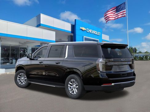 New 2026 Chevrolet Suburban LT w/ Comfort Package image 3