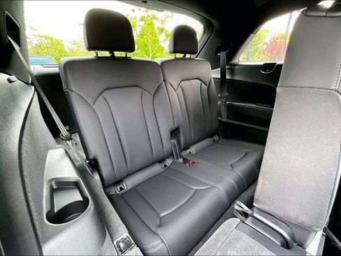 Used 2025 Audi Q7 2.0T Premium Plus AWD/4WD image 29