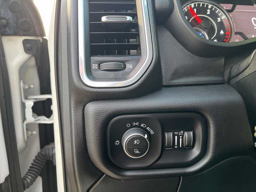 Used 2022 RAM 3500 Laramie AWD/4WD image 10