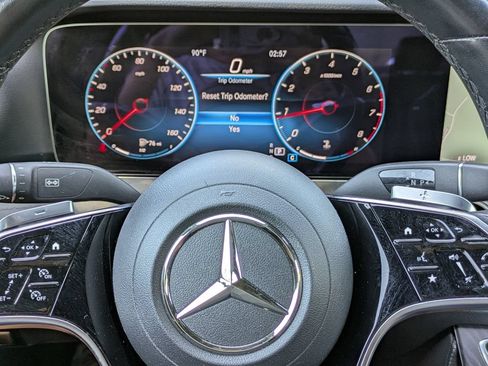 Used 2021 Mercedes-Benz E 350 Sedan image 28
