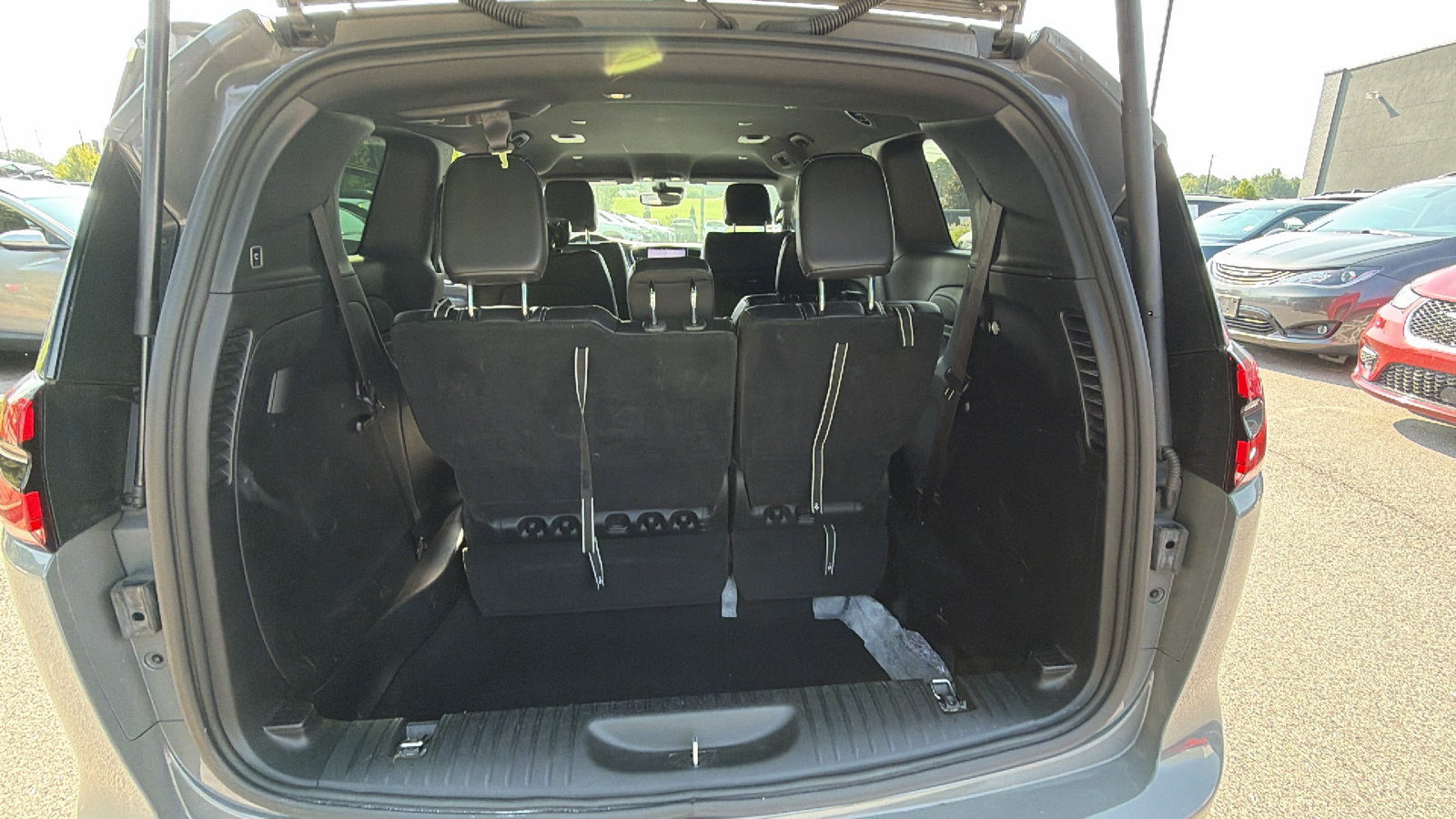 Used 2025 Chrysler Pacifica Select FWD image 13