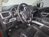 Used 2018 Nissan Titan PRO-4X w/ Pro-4x Convenience Package image 5