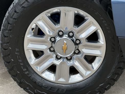 Used 2025 Chevrolet Silverado 2500 High Country w/ Technology Package AWD/4WD image 7