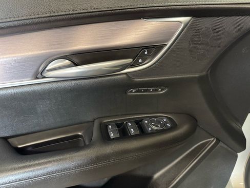 Used 2017 Cadillac XT5 Luxury w/ Driver Awareness Package image 12